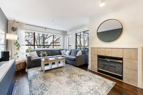 2140 W 12th ST #203, Vancouver, BC V6K 2N2