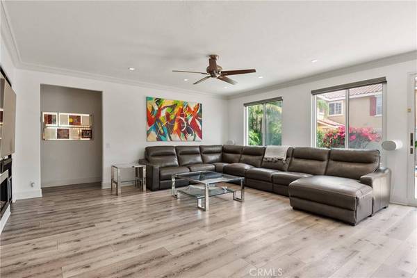 15 Medlar, Irvine, CA 92618