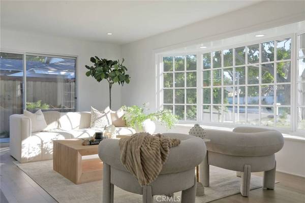 418 E Bay ST, Costa Mesa, CA 92627