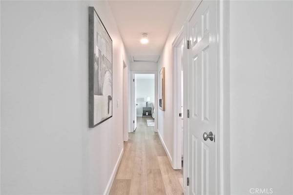 418 E Bay ST, Costa Mesa, CA 92627