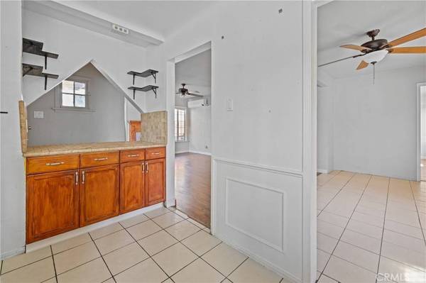 2740 Easy AVE, Long Beach, CA 90810