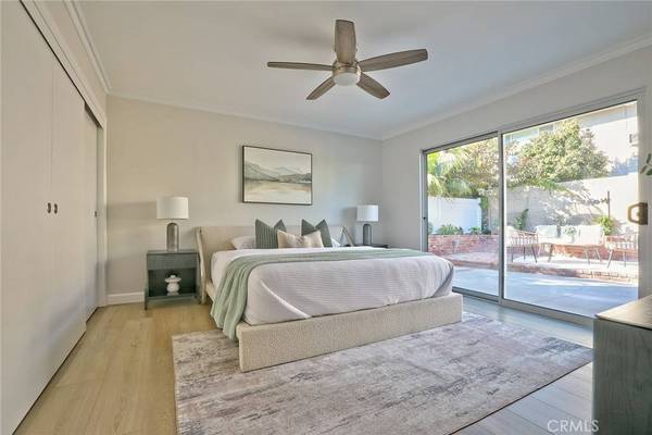 418 E Bay ST, Costa Mesa, CA 92627