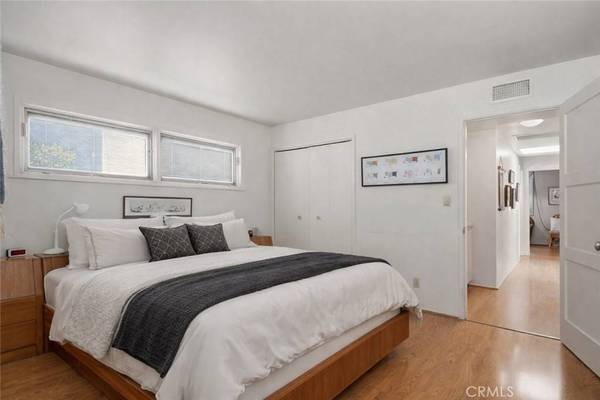 419 Irvine AVE, Newport Beach, CA 92663