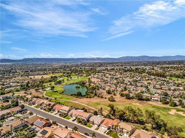 38254 Willowick Dr., Murrieta, CA 92563