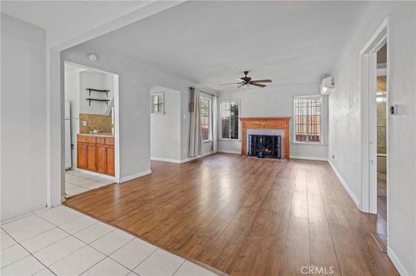 2740 Easy AVE, Long Beach, CA 90810