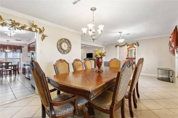 7440 SEVEN OAKS RD, New Orleans, LA 70128