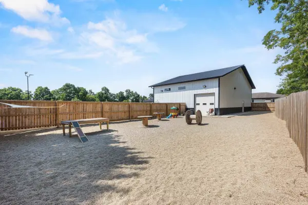 390 Progress Drive, Cottage Grove, WI 53527