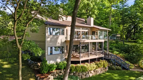 2328 County Road AB, Mcfarland, WI 53558-9760