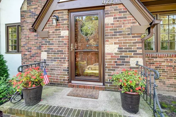 4221 Wanetah Trail, Madison, WI 53711