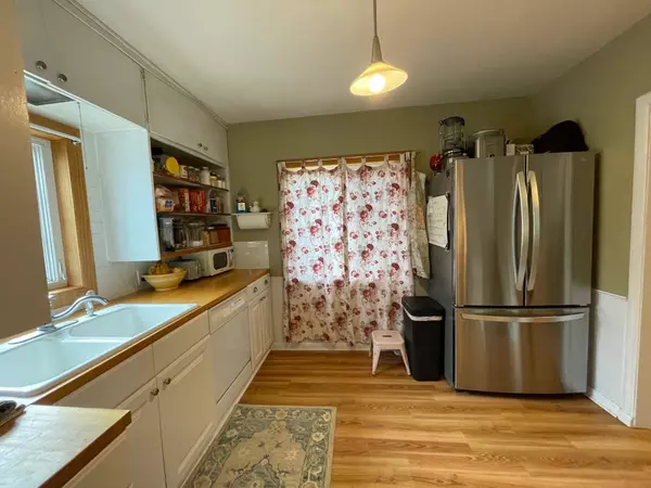 1520 Ruger Avenue, Janesville, WI 53545