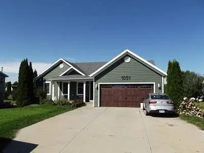 1051 Cardinal Drive, Highland, WI 53543