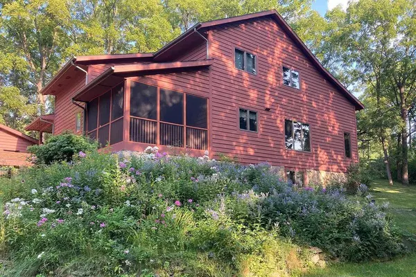 5792 Alpine Road, Brooklyn, WI 53521