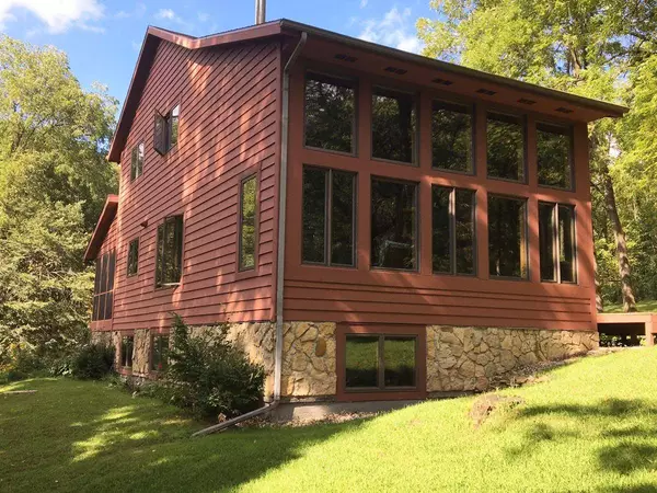 5792 Alpine Road, Brooklyn, WI 53521