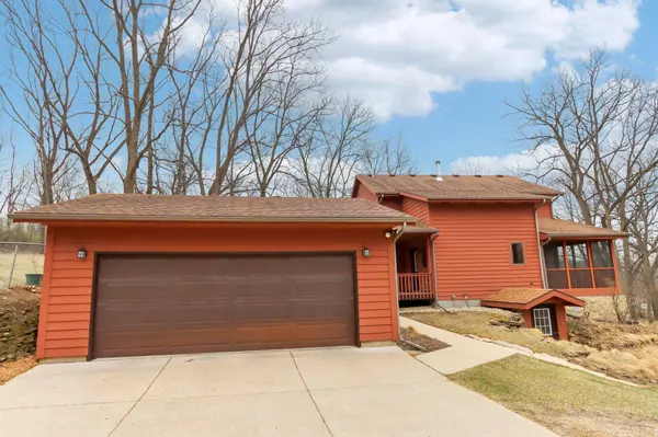 5792 Alpine Road, Brooklyn, WI 53521