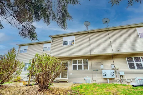 3020 Selkirk Drive #3, Sun Prairie, WI 53590