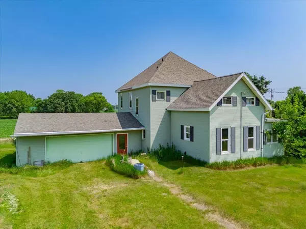 N7865 Sandy Hook Road, Brooklyn, WI 53521