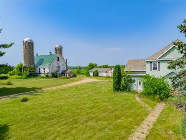 N7865 Sandy Hook Road, Brooklyn, WI 53521