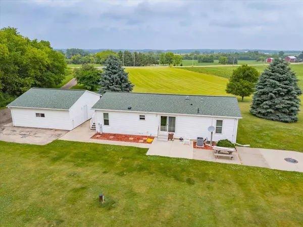 W585 Highway 92, Brooklyn, WI 53521