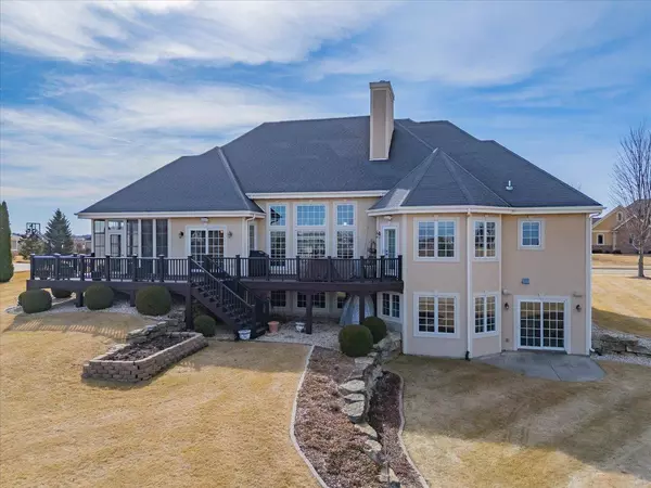 624 Rinpoche Lane, Oregon, WI 53575