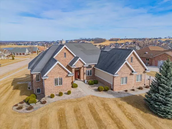 624 Rinpoche Lane, Oregon, WI 53575