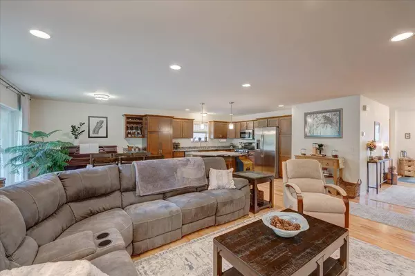 9014 Silkwood Trail, Verona, WI 53593