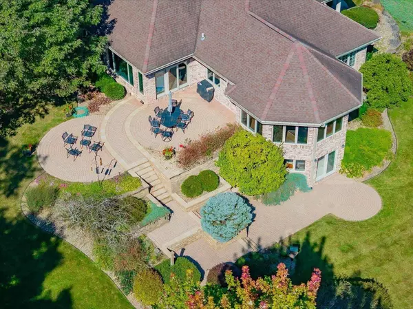 3307 & 3303 Saracen Way, Verona, WI 53593