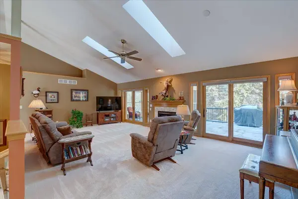 812 Abbington Court, Sun Prairie, WI 53590