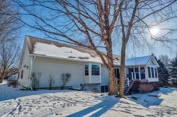 812 Abbington Court, Sun Prairie, WI 53590