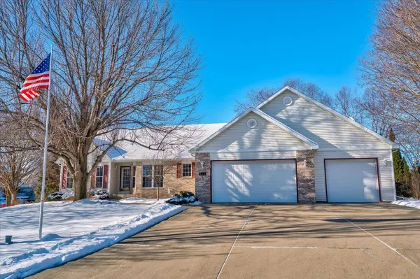 812 Abbington Court, Sun Prairie, WI 53590