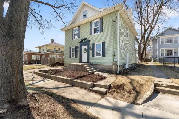 216 S Madison Street, Stoughton, WI 53589-2032