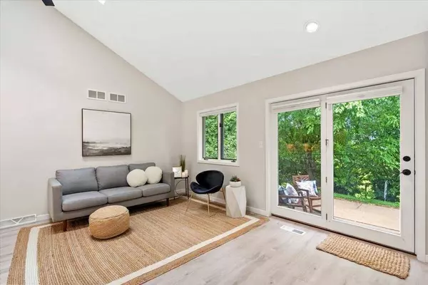 1109 McKenna Boulevard #G, Madison, WI 53719