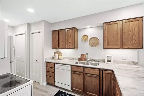 1109 McKenna Boulevard #G, Madison, WI 53719