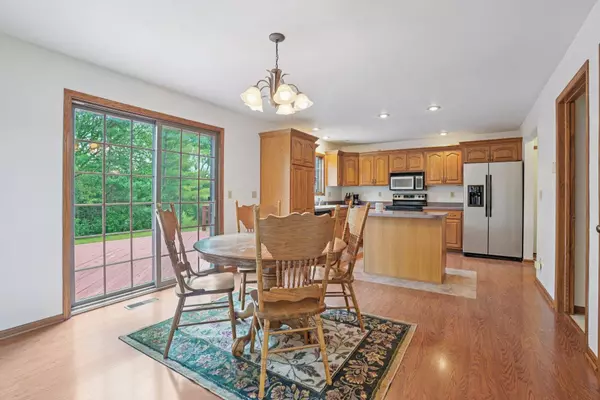 210 Red Fox Drive, Johnson Creek, WI 53038-955