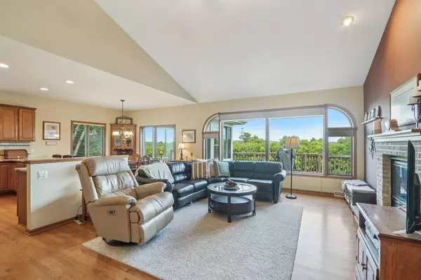 1778 Strawberry Road, Deerfield, WI 53531-9779