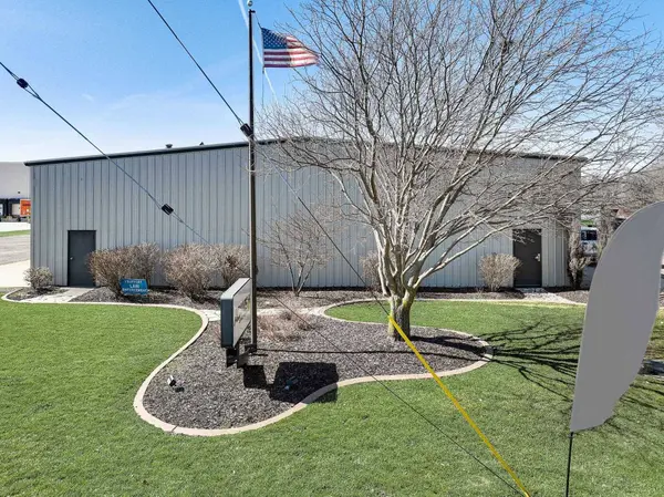 201 Grell Lane, Johnson Creek, WI 53038-9402