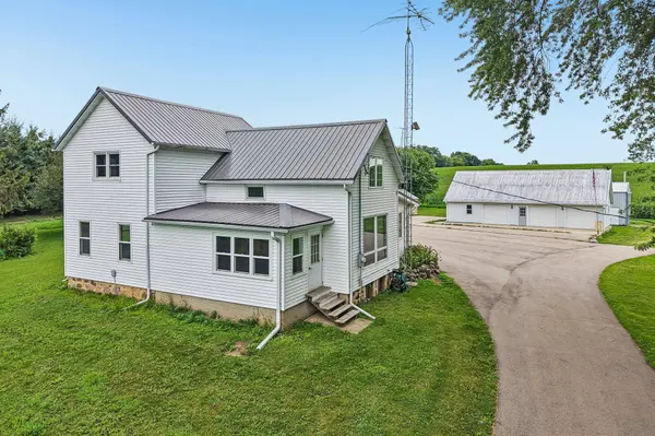 N1372-1374 Second Street Road