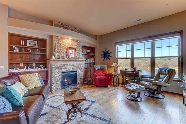 440 Water Street #112, Prairie Du Sac, WI 53578