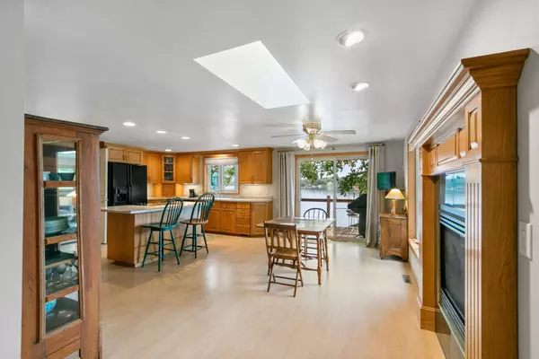 S7663 W Grandview Avenue, Merrimac, WI 53561