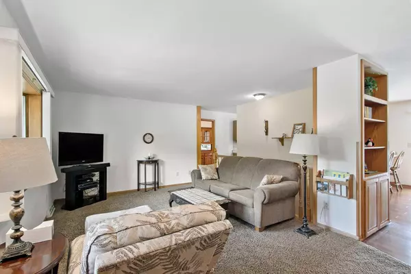 7437 North Street, Sauk City, WI 53583