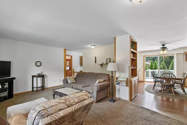 7437 North Street, Sauk City, WI 53583