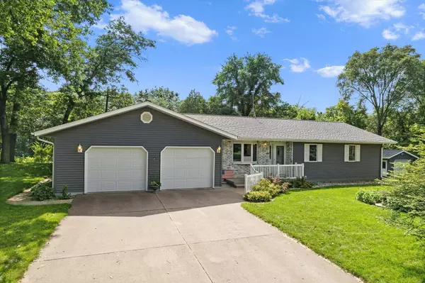 7437 North Street, Sauk City, WI 53583