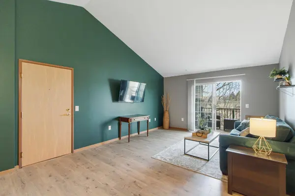 203 Kearney Way #304, Waunakee, WI 53597