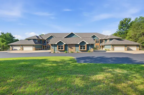 40 Illinois Avenue #8, Wisconsin Dells, WI 53965