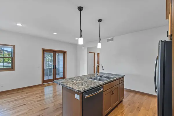 2013 Fieldstone Boulevard #5, Prairie Du Sac, WI 53578