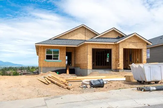 feature image of Buying a New Construction Home inToday’s Market—and Why a Real Estate Professional Makes All the Difference