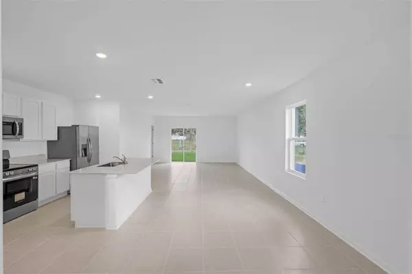 5428 MEADOW WALK DR, Davenport, FL 33837