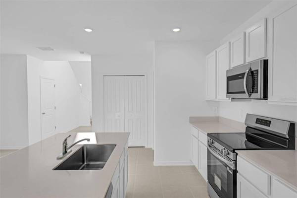 5428 MEADOW WALK DR, Davenport, FL 33837