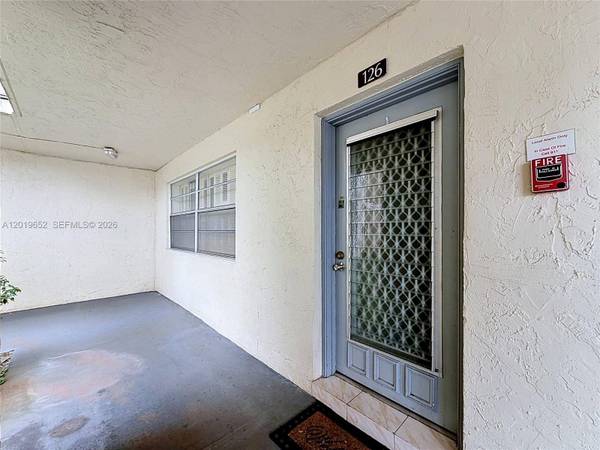 3000 NW 48th Ter #126, Lauderdale Lakes, FL 33313