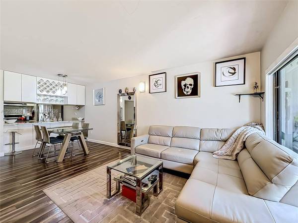 18296 Mediterranean Blvd #4-4, Hialeah, FL 33015