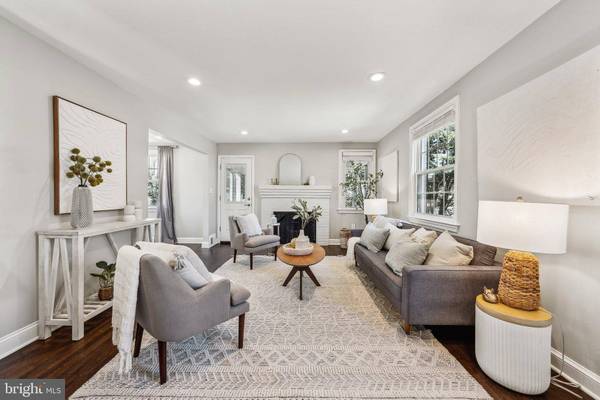 544 W MONTGOMERY AVE, Rockville, MD 20850